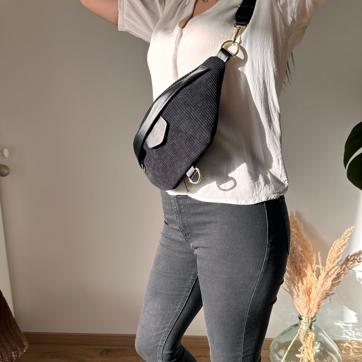 Velin | Crossbody Belt Bag